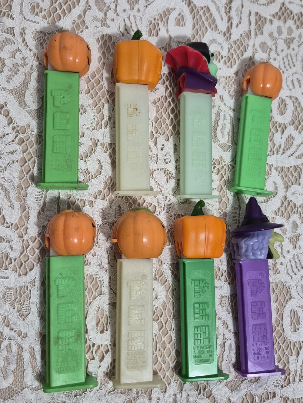 8 Halloween Pez - Picture 4 of 4